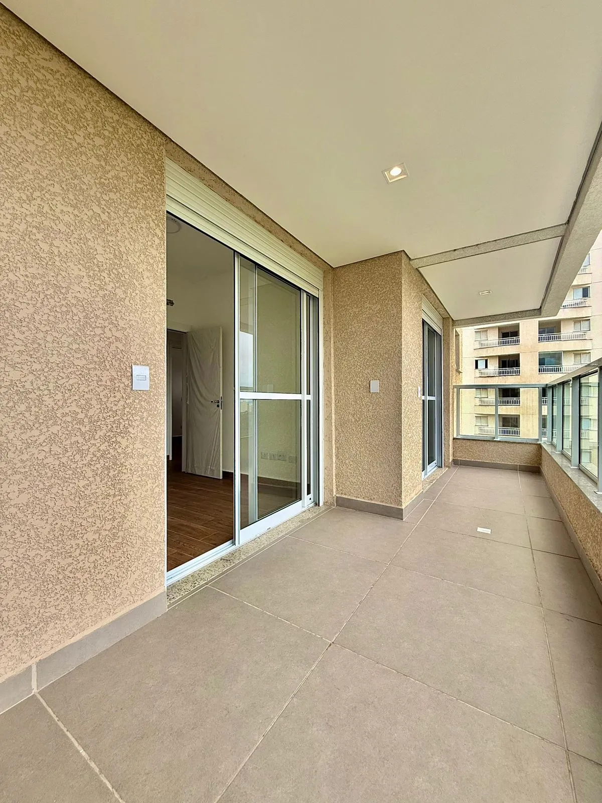 Apartamento à Venda com 3 dormitórios e área gourmet com vista incrível, 93m² no Condomínio Petra Living em Sorocaba/SP