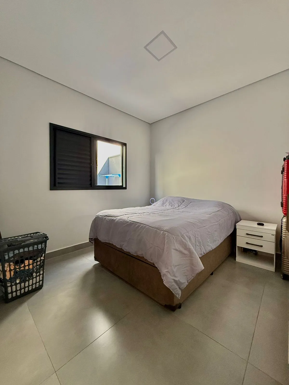 Casa Térrea à Venda com 3 dormitórios sendo 1 suíte e quintal amplo, 99m² no Condomínio Vale Azul em Votorantim/SP