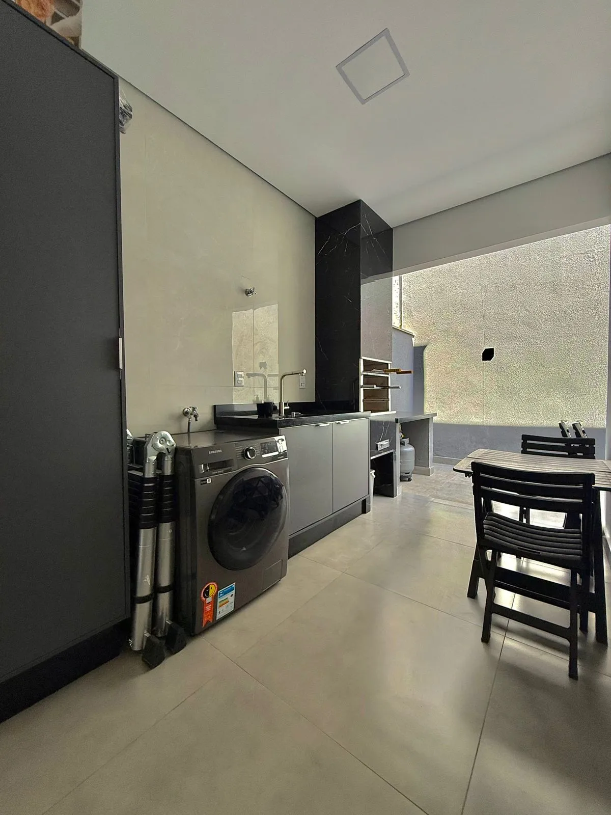 Casa Térrea à Venda com 3 dormitórios sendo 1 suíte e quintal amplo, 99m² no Condomínio Vale Azul em Votorantim/SP