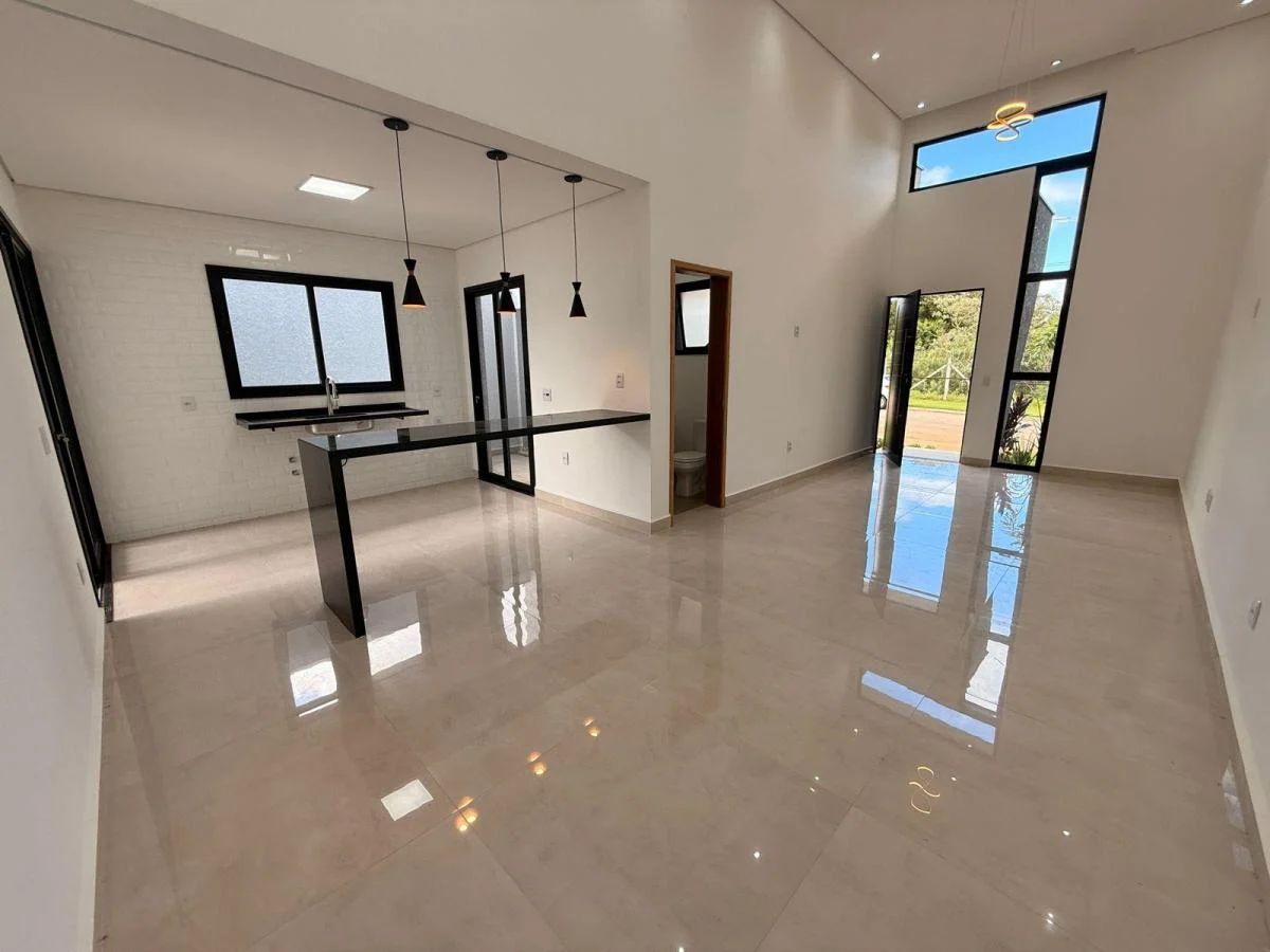 Casa Térrea à Venda com 3 suítes e área gourmet com piscina, 143m² no Condomínio Reserva Ipanema em Sorocaba/SP