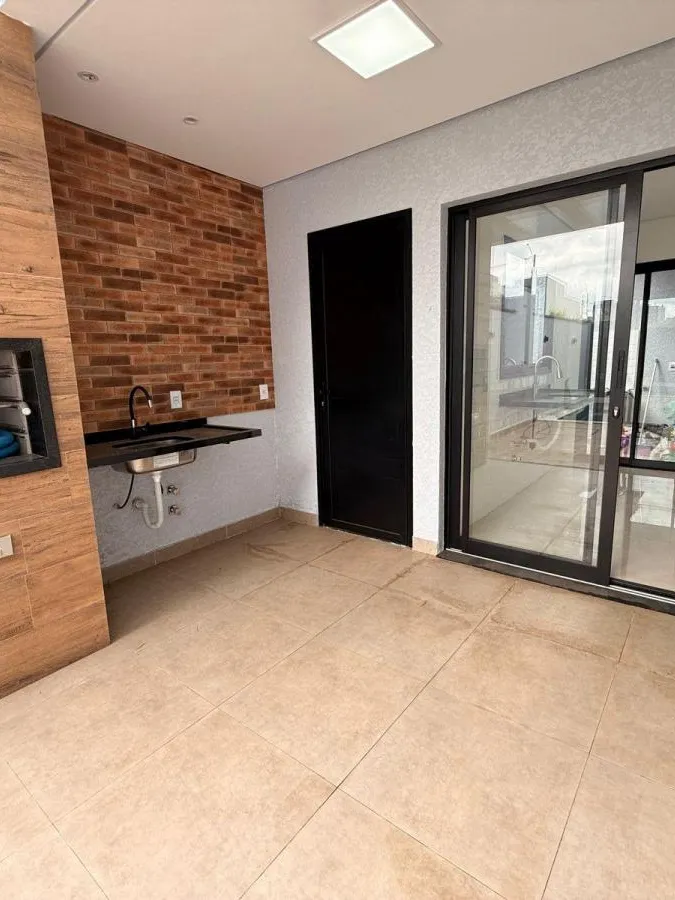Casa Térrea à Venda com 3 suítes e área gourmet com piscina, 143m² no Condomínio Reserva Ipanema em Sorocaba/SP