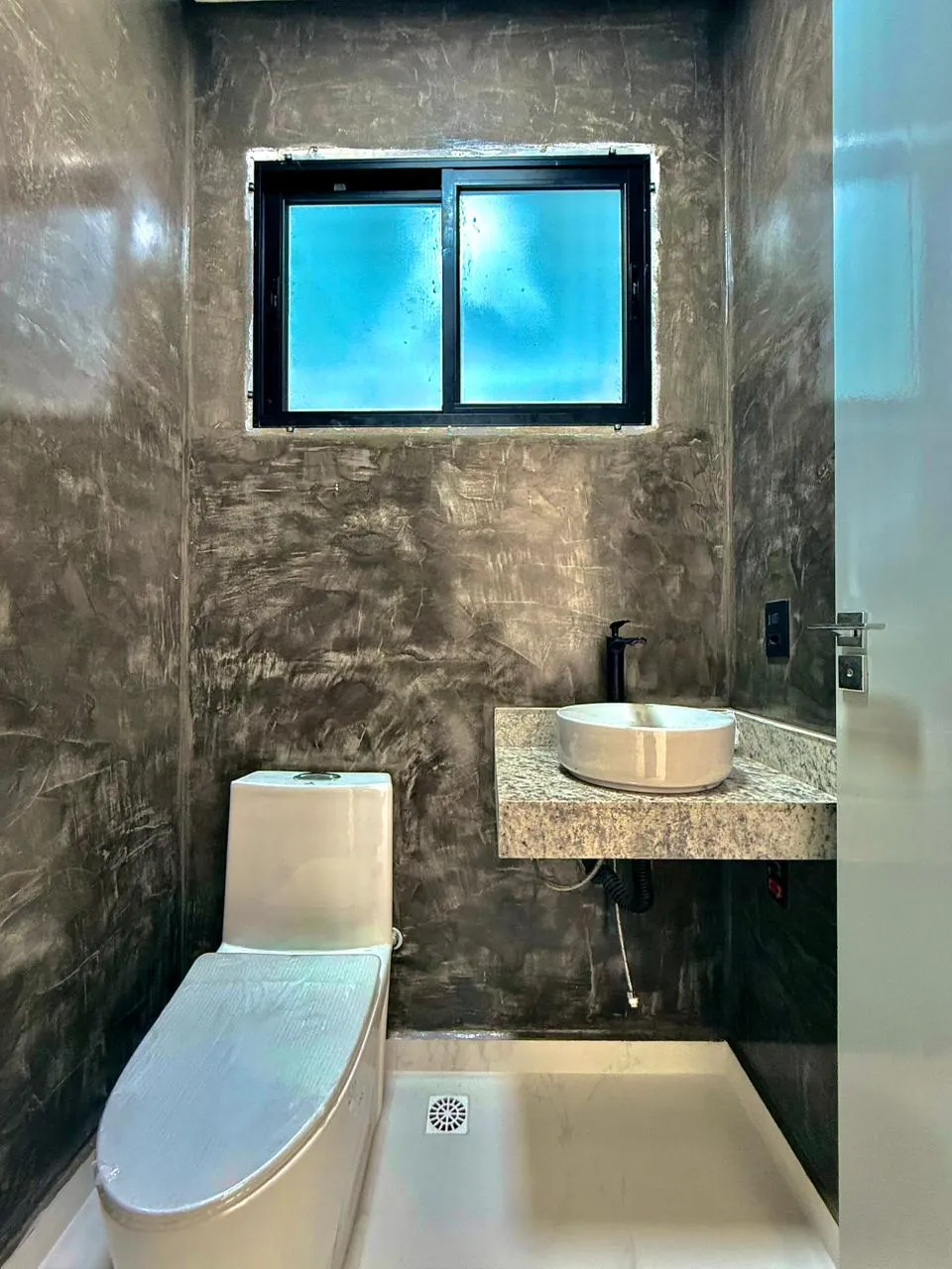 Casa Térrea à Venda com 3 dormitórios e área gourmet com piscina, 137m² no Condomínio Reserva Ipanema em Sorocaba/SP
