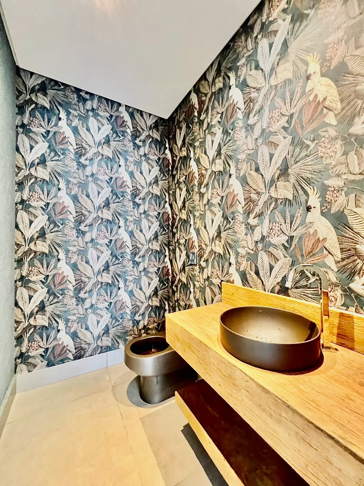 Sobrado à Venda com 3 suítes sendo 1 master e piscina, 390m² em Votorantim/SP no Condomínio Aldeia da Mata