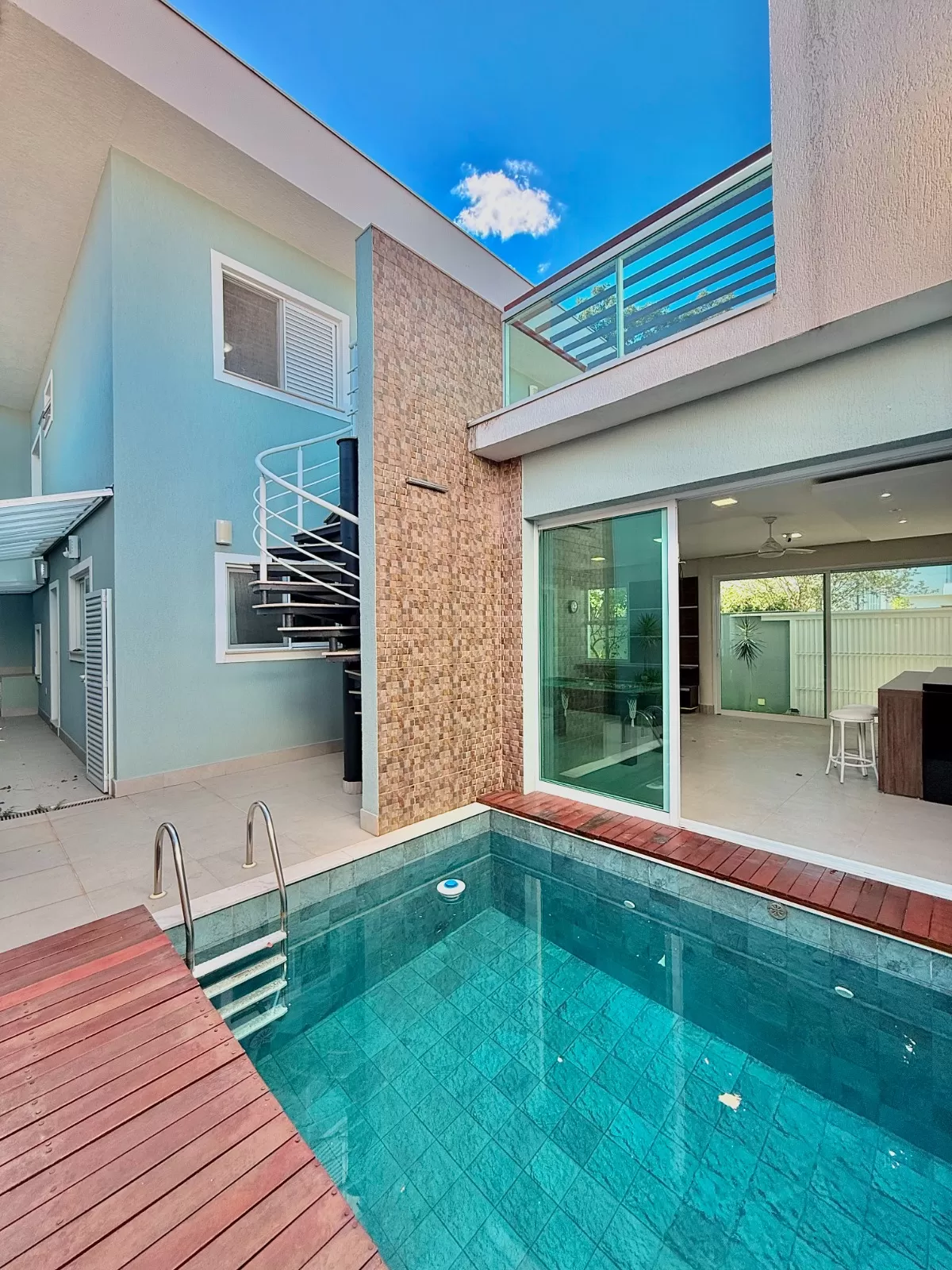 Imóvel de Esquina à Venda no Condomínio Villa dos Inglezes em Sorocaba/SP