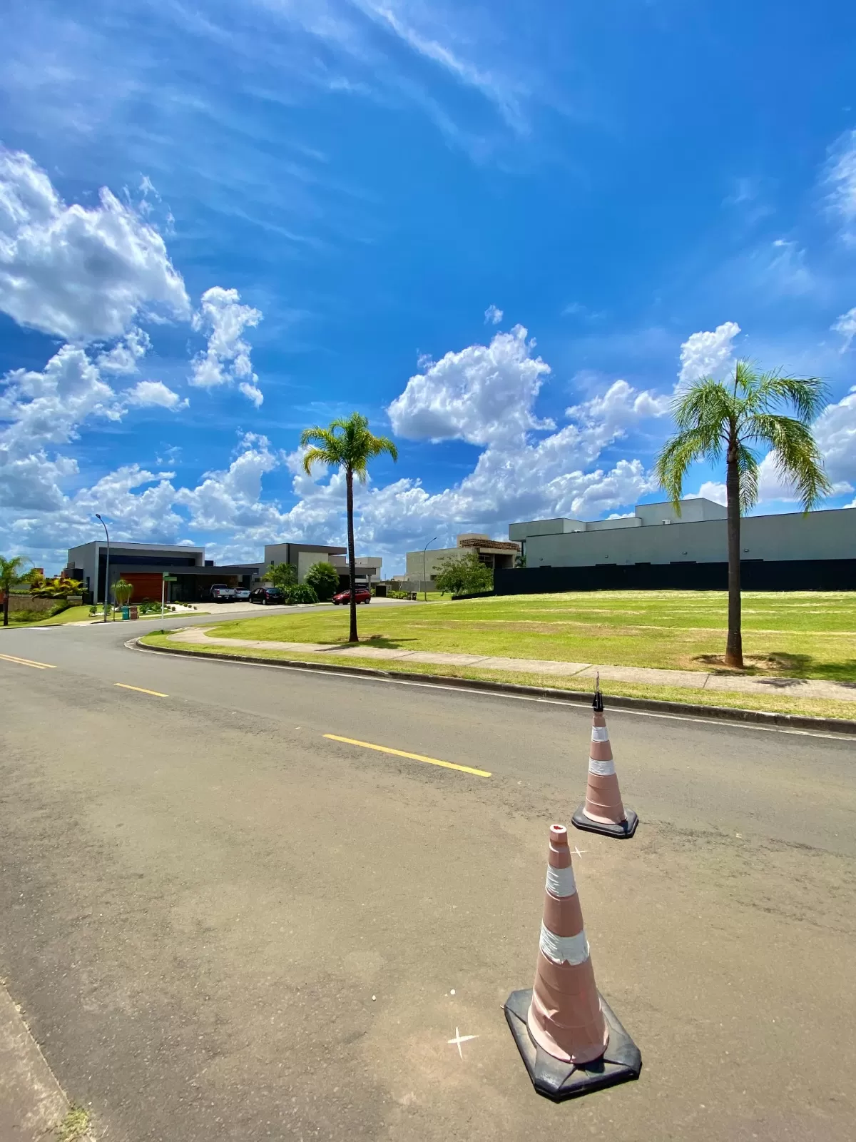 Terreno de Esquina à Venda com topografia plana, 541m² no Condomínio Alphaville Nova Esplanada 4 em Votorantim/SP