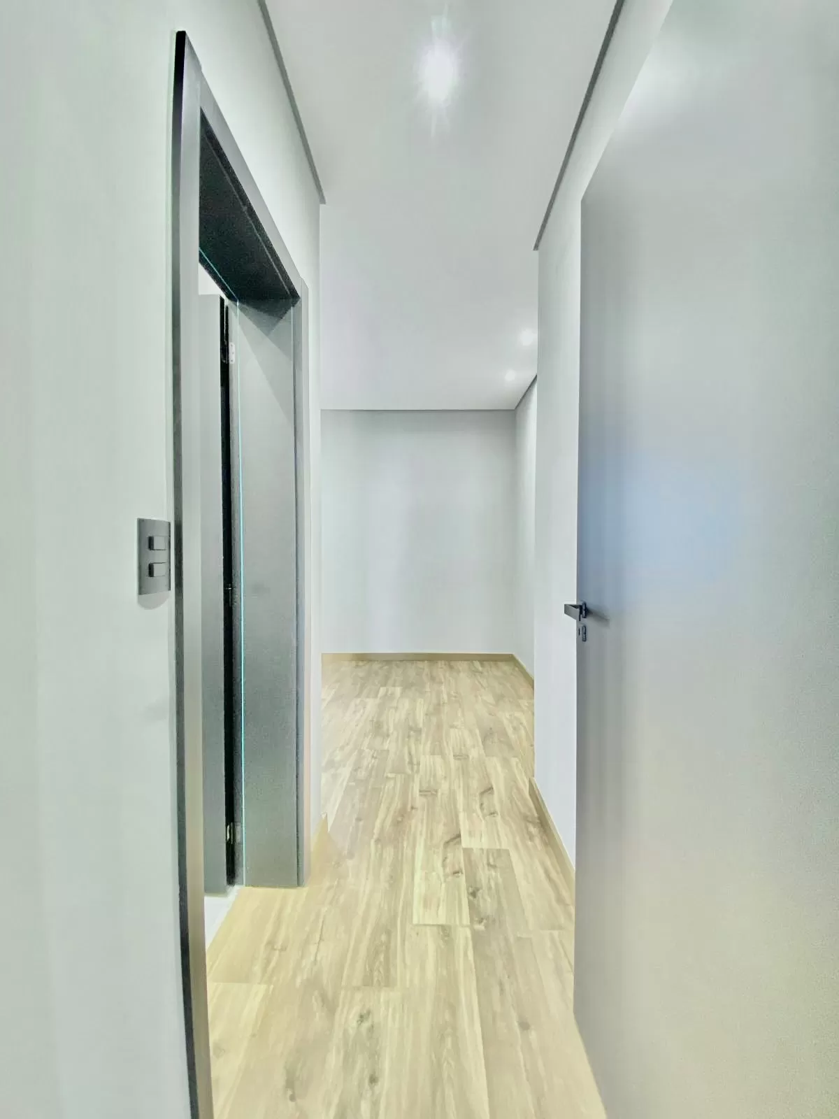 Casa à Venda com 3 suítes, escritório e área gourmet com piscina e churrasqueira, 260m² no Condomínio Aldeia da Mata em Votorantim/SP