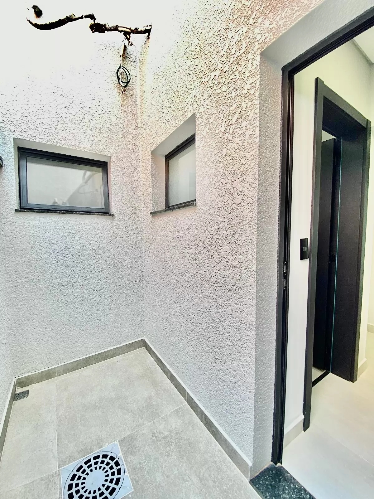 Casa à Venda com 3 suítes, escritório e área gourmet com piscina e churrasqueira, 260m² no Condomínio Aldeia da Mata em Votorantim/SP