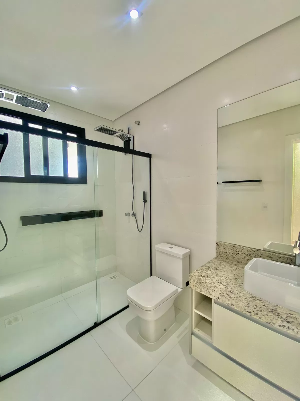 Maravilhoso Sobrado à Venda no Chácara Ondina em Sorocaba/SP