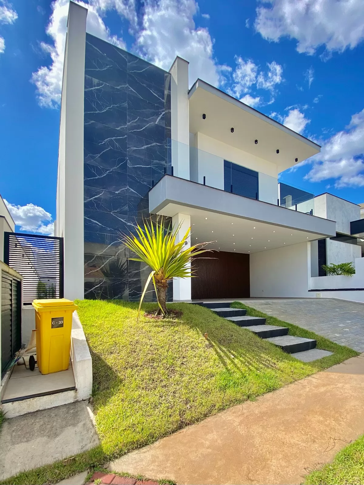 Maravilhoso Sobrado à Venda no Chácara Ondina em Sorocaba/SP