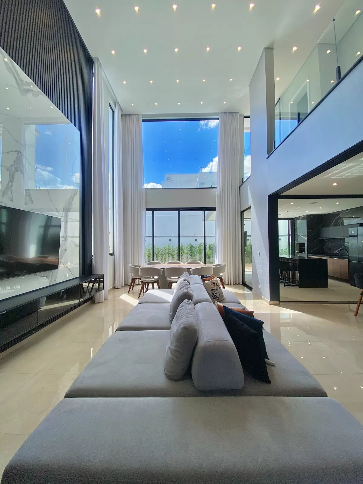 Maravilhoso Sobrado à Venda no Chácara Ondina em Sorocaba/SP