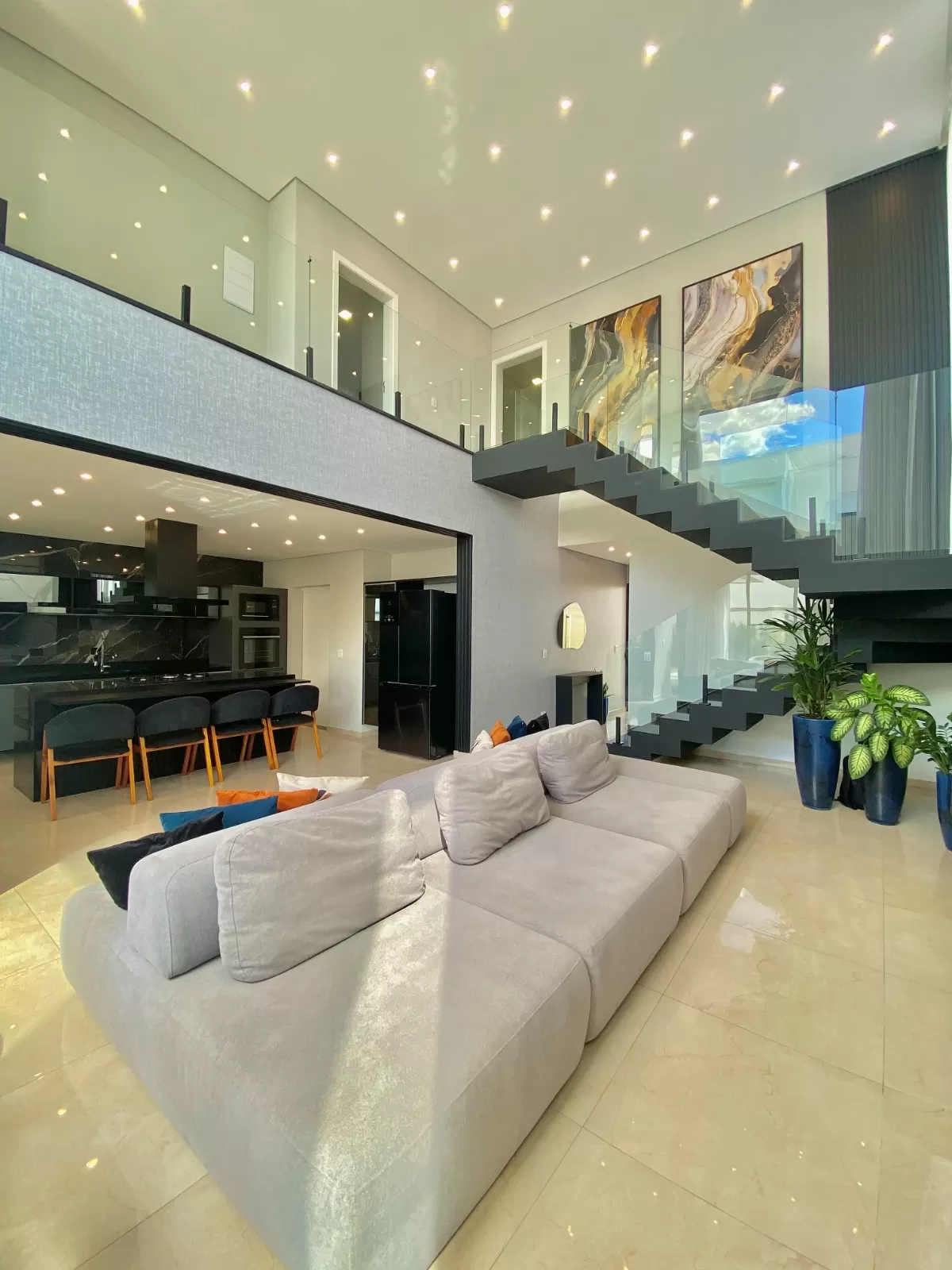 Maravilhoso Sobrado à Venda no Chácara Ondina em Sorocaba/SP