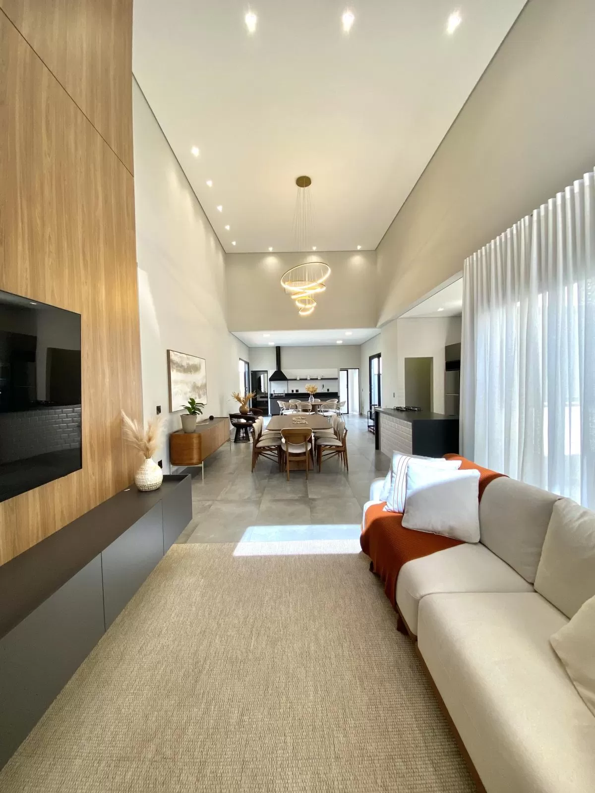 Linda Casa Térrea no Condomínio Chácara Ondina em Sorocaba/SP