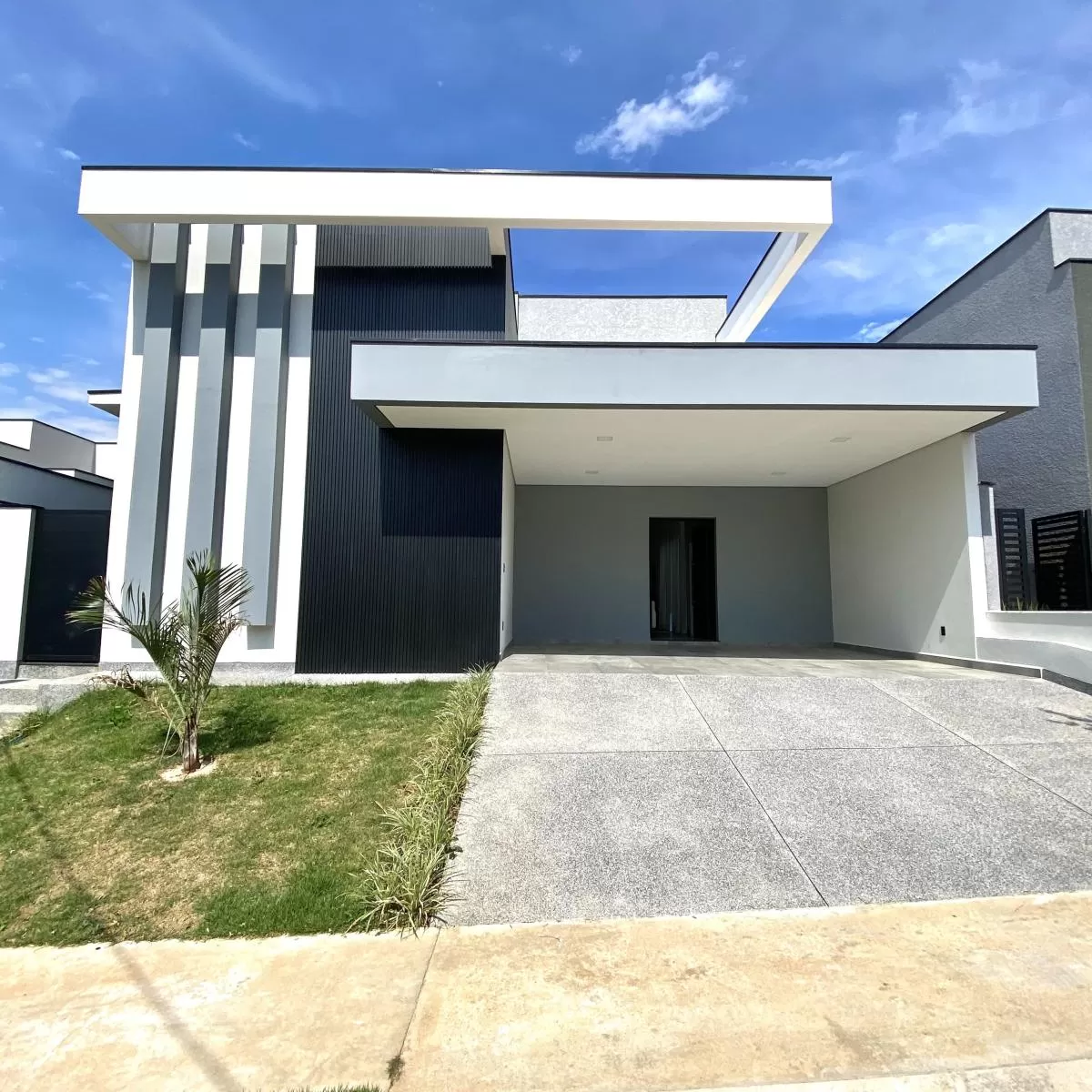 Linda Casa Térrea no Condomínio Chácara Ondina em Sorocaba/SP
