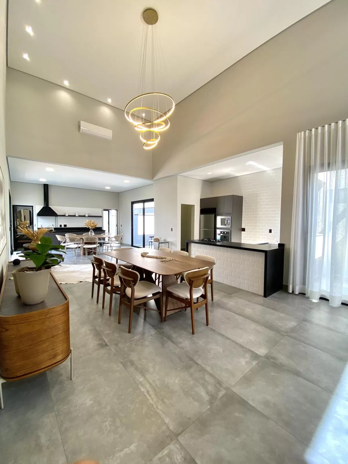 Linda Casa Térrea no Condomínio Chácara Ondina em Sorocaba/SP