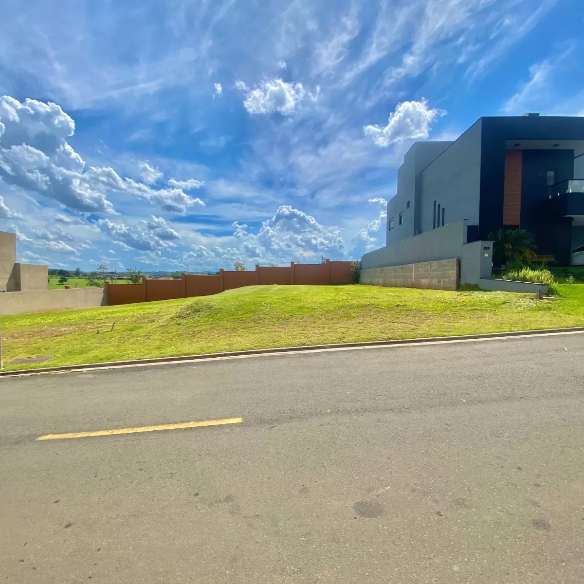 Terreno à Venda com topografia ideal, 458m² no Condomínio Alphaville Nova Esplanada 4 em Votorantim/SP