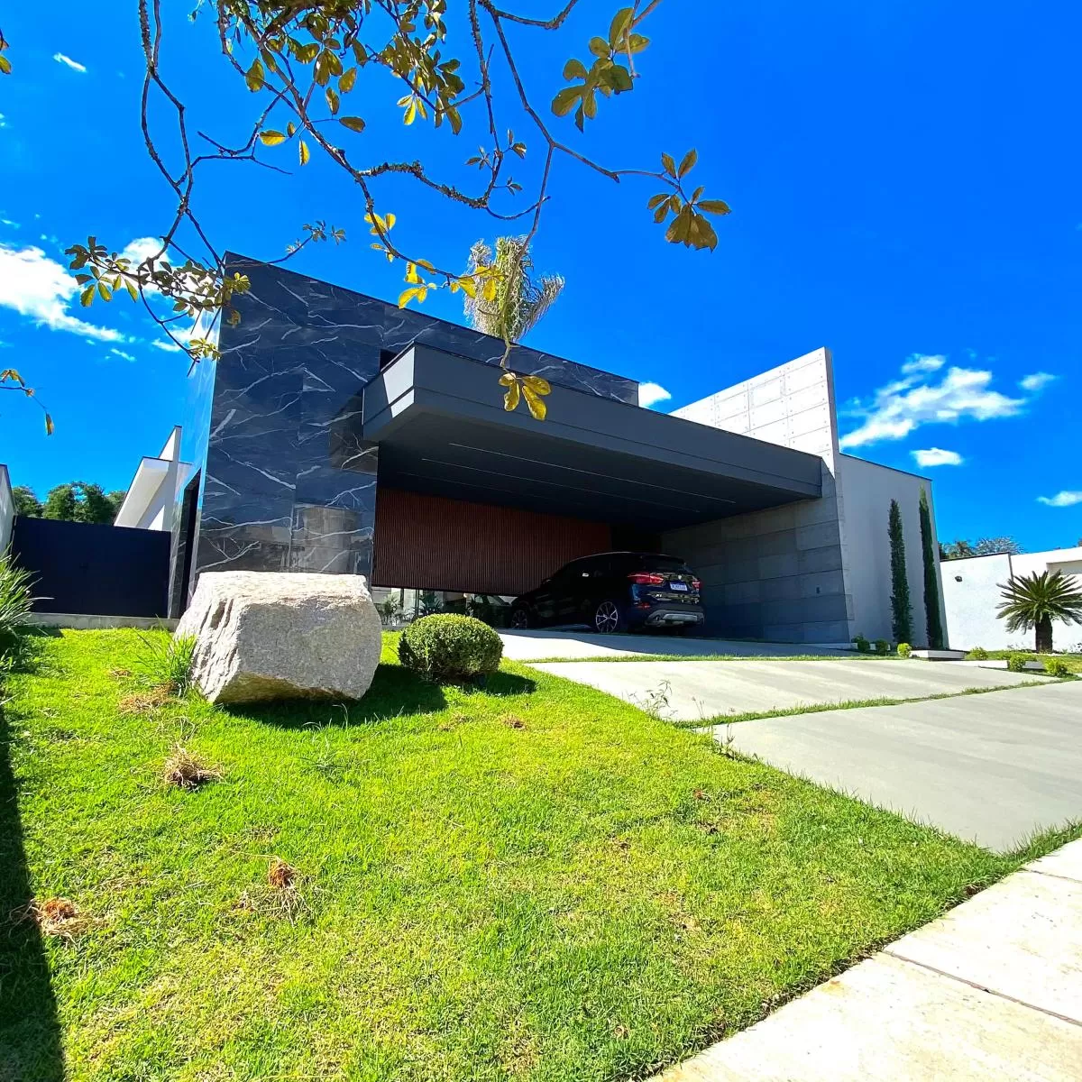 Linda Casa à Venda na Modalidade de Porteira Fechada no Condomínio Residencial Ibirapuera em Sorocaba/SP