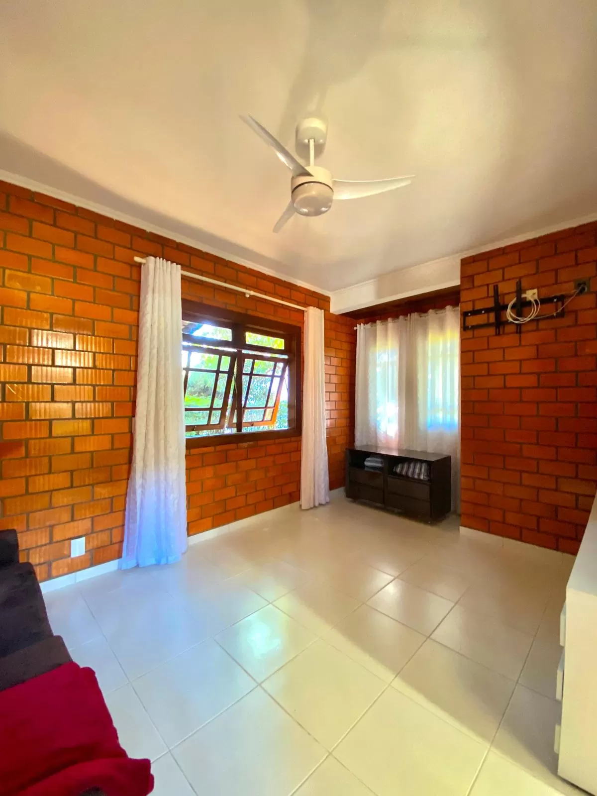 Casa à Venda na Modalidade de Porteira Fechada no Condomínio Vale do Lago em Sorocaba/SP Casa à Venda na Modalidade de Porteira Fechada no Condomínio Vale do Lago em Sorocaba/SP
