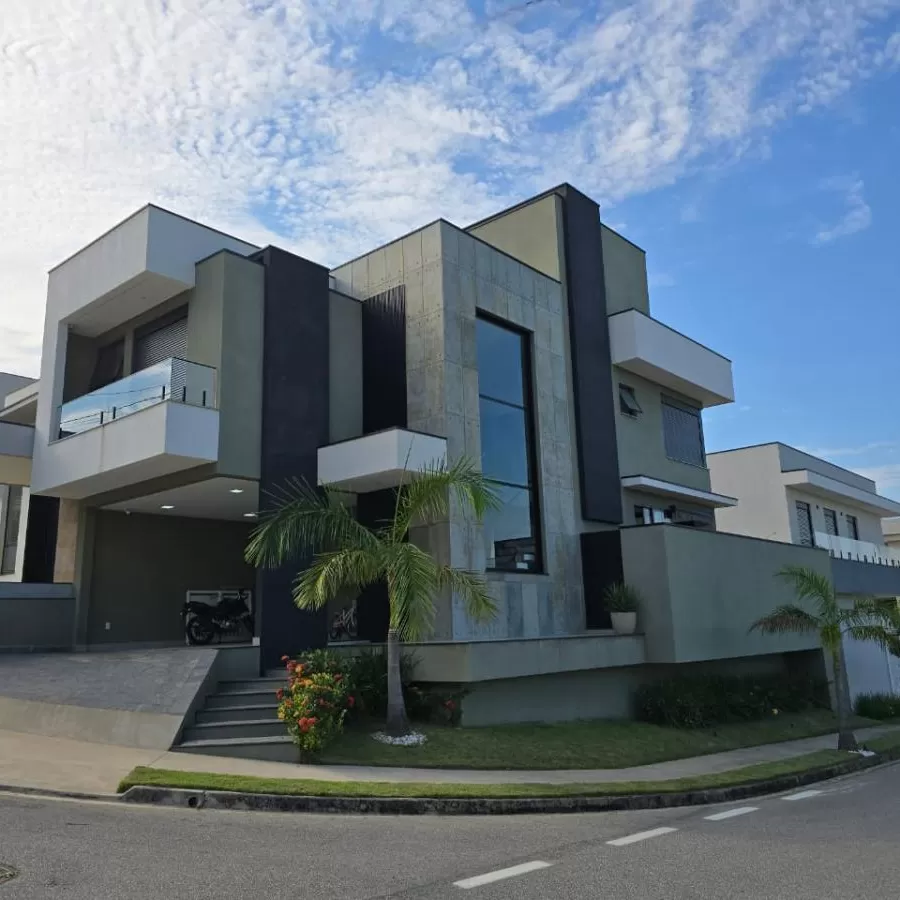 Linda Casa à Venda no Condomínio Horto Florestal Villagio em Sorocaba/SP