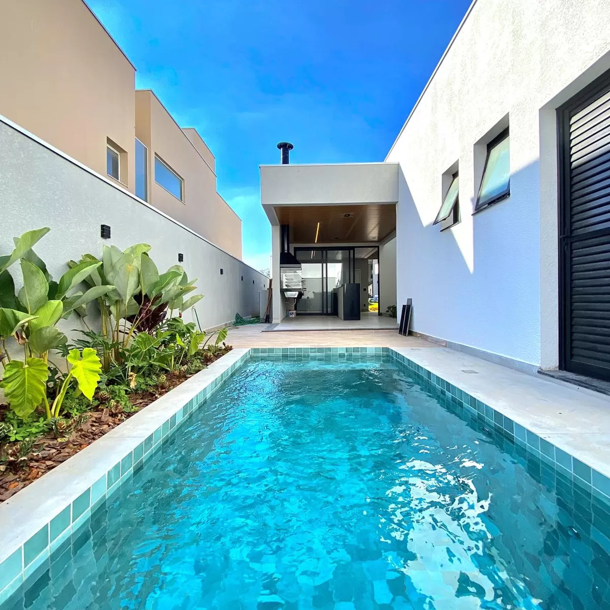 Casa à Venda com 3 suítes, escritório e área gourmet com piscina, 166m² no Condomínio Cyrela Landscape em Votorantim/SP