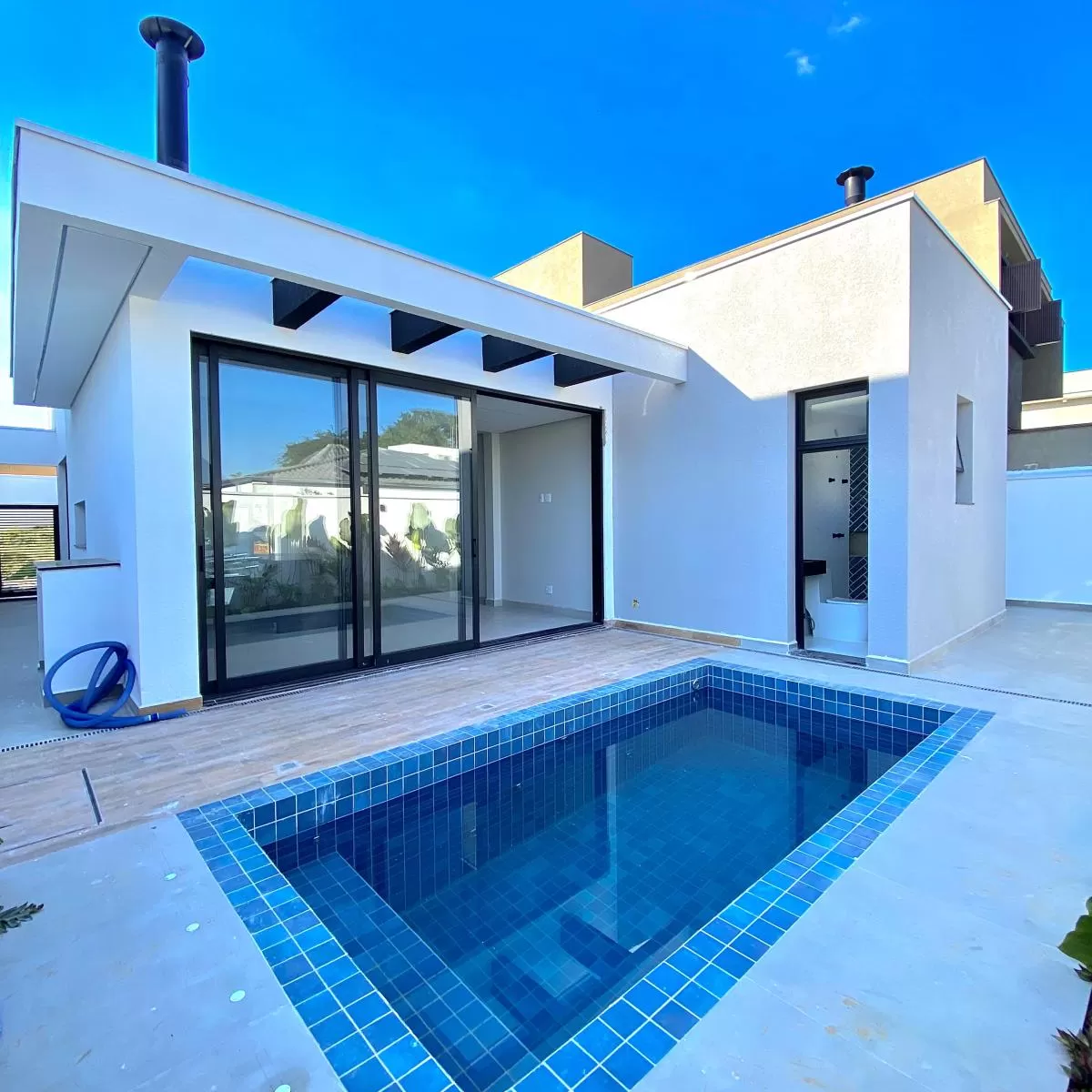 Casa à Venda com 3 suítes, escritório e área gourmet com piscina, 162m² no Condomínio Cyrela Landscape em Votorantim/SP
