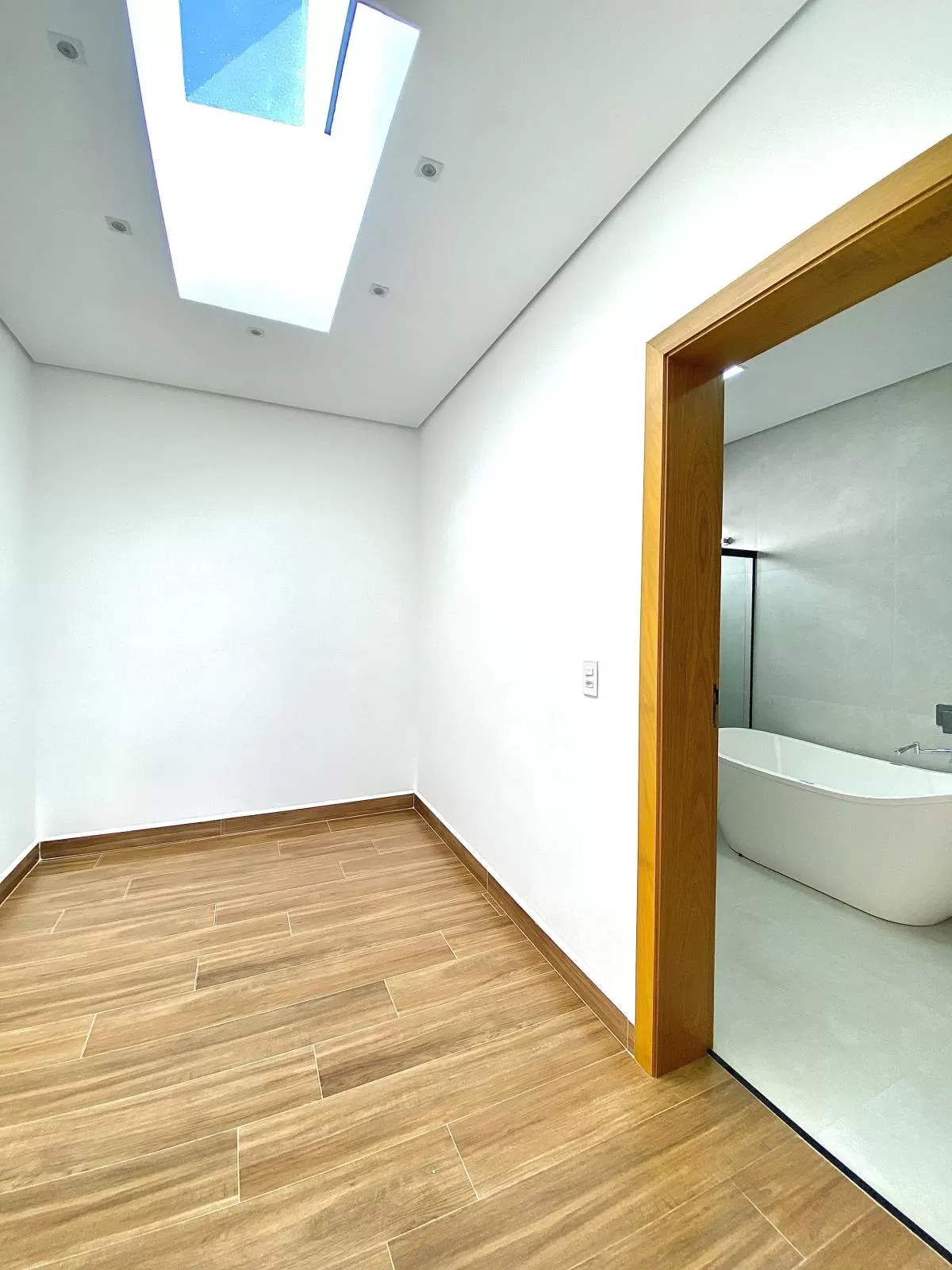 Sobrado à Venda com 3 suítes, escritório e área gourmet com piscina, 275m² no Condomínio Cyrela Landscape em Votorantim/SP