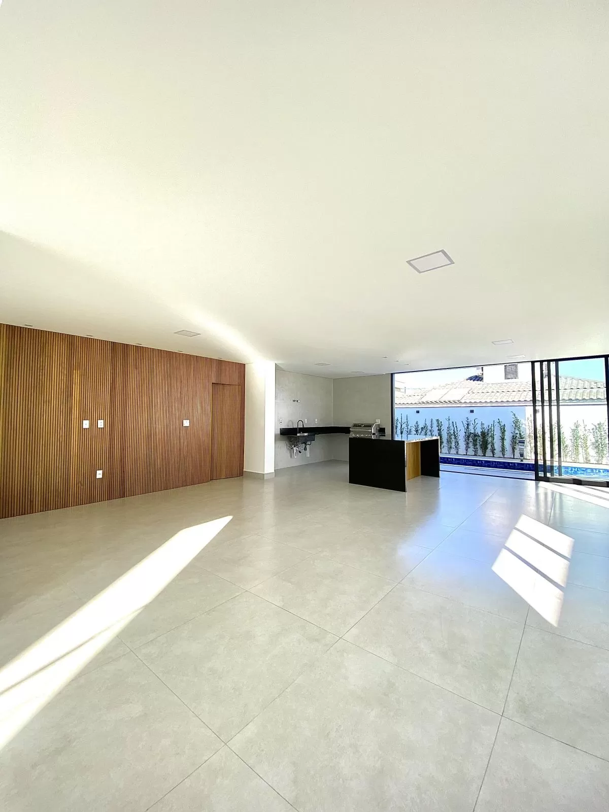 Sobrado à Venda com 3 suítes, escritório e área gourmet com piscina, 275m² no Condomínio Cyrela Landscape em Votorantim/SP