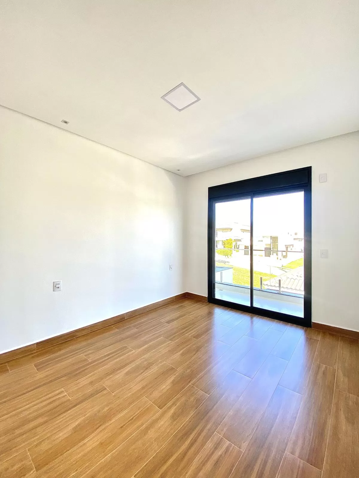 Sobrado à Venda com 3 suítes, escritório e área gourmet com piscina, 275m² no Condomínio Cyrela Landscape em Votorantim/SP