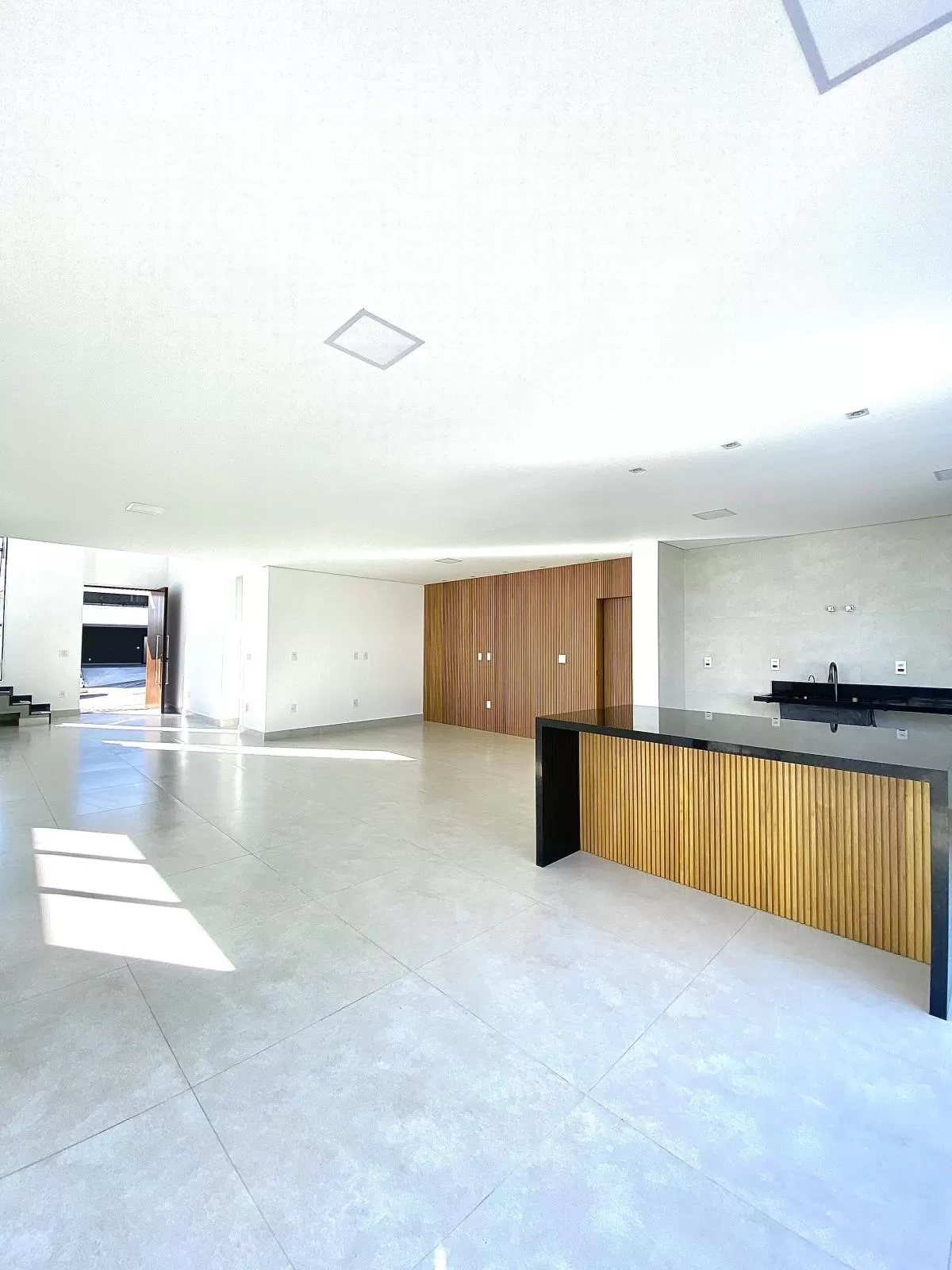 Sobrado à Venda com 3 suítes, escritório e área gourmet com piscina, 275m² no Condomínio Cyrela Landscape em Votorantim/SP