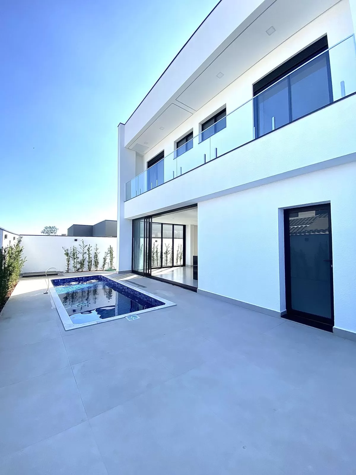 Sobrado à Venda com 3 suítes, escritório e área gourmet com piscina, 275m² no Condomínio Cyrela Landscape em Votorantim/SP