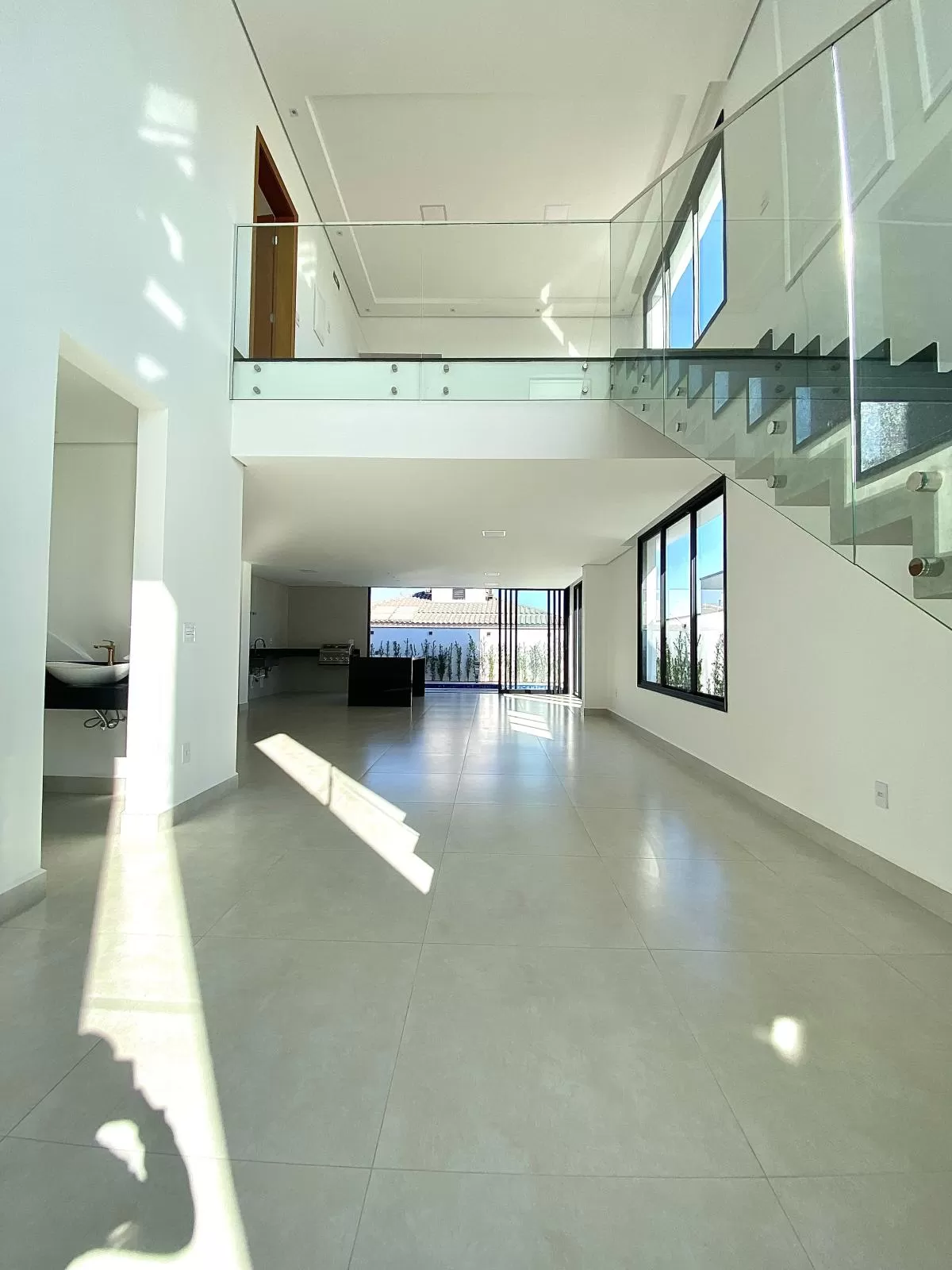 Sobrado à Venda com 3 suítes, escritório e área gourmet com piscina, 275m² no Condomínio Cyrela Landscape em Votorantim/SP