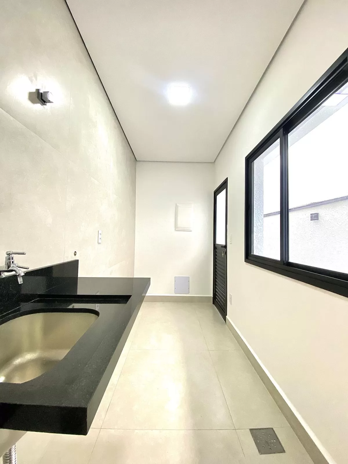 Sobrado à Venda com 3 suítes, escritório e área gourmet com piscina, 275m² no Condomínio Cyrela Landscape em Votorantim/SP