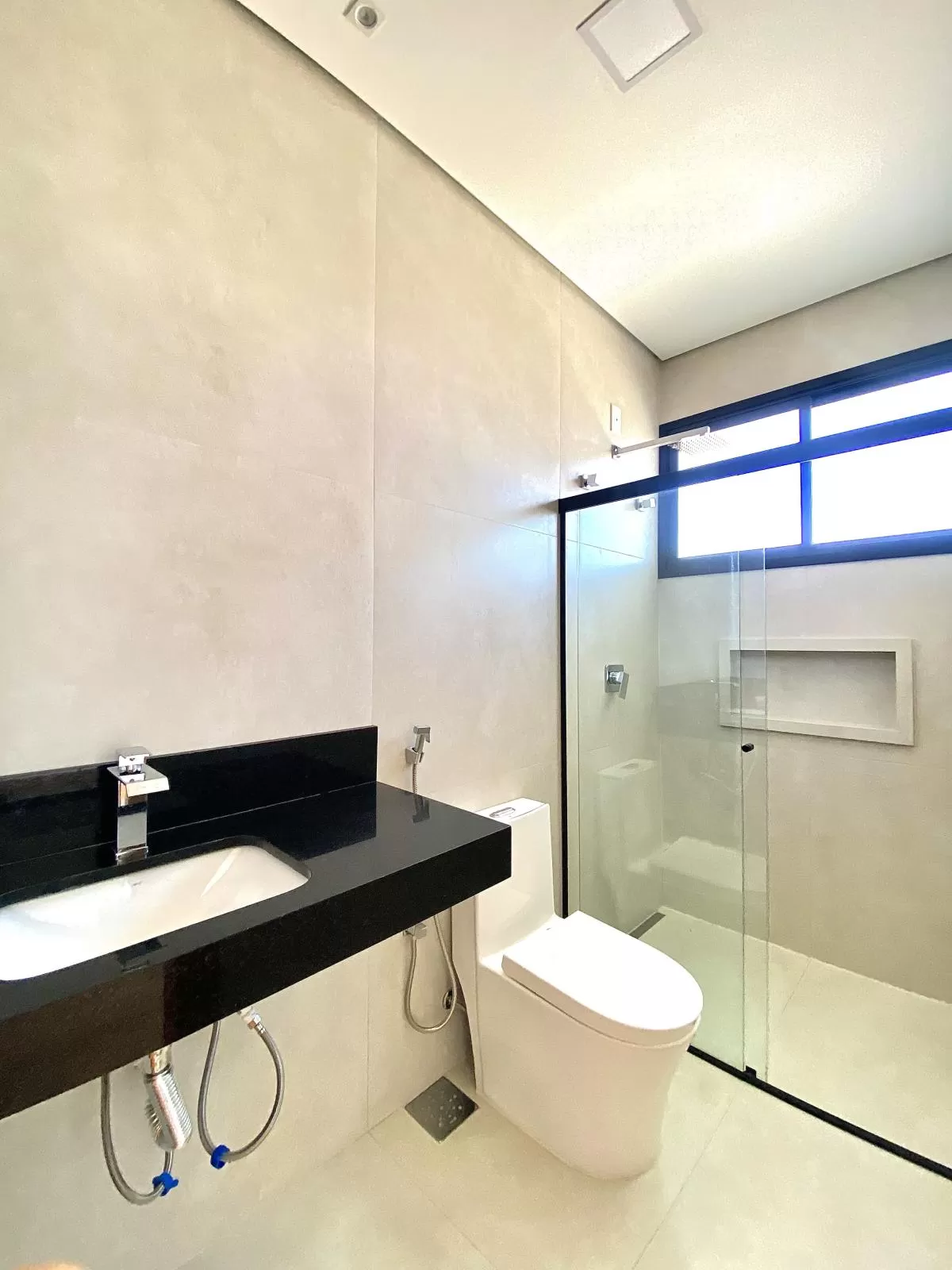 Sobrado à Venda com 3 suítes, escritório e área gourmet com piscina, 275m² no Condomínio Cyrela Landscape em Votorantim/SP