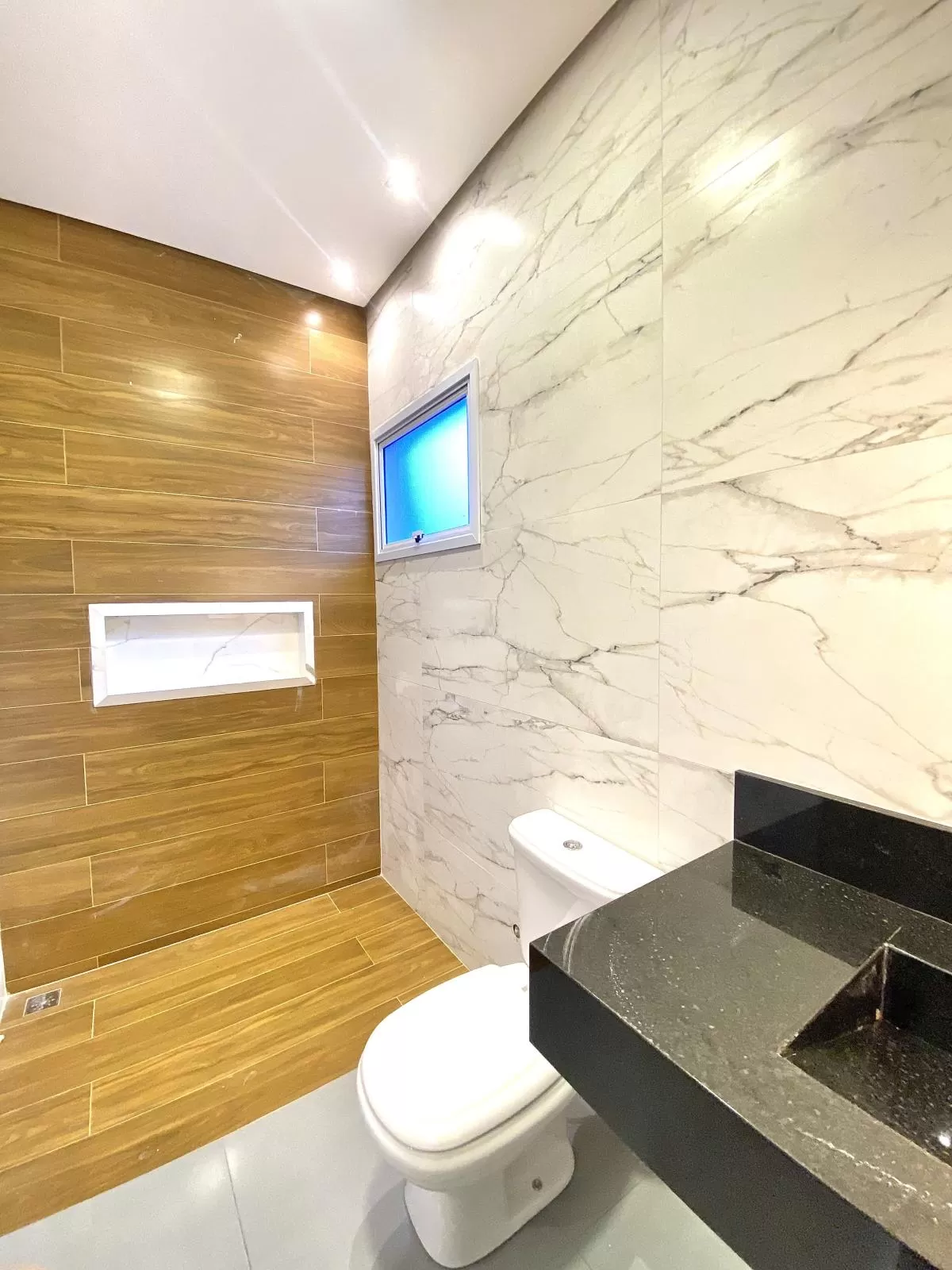 Sobrado à Venda com 3 suítes, e área gourmet completa com piscina, 242m² no Condomínio Cyrela Landscape em Votorantim/SP