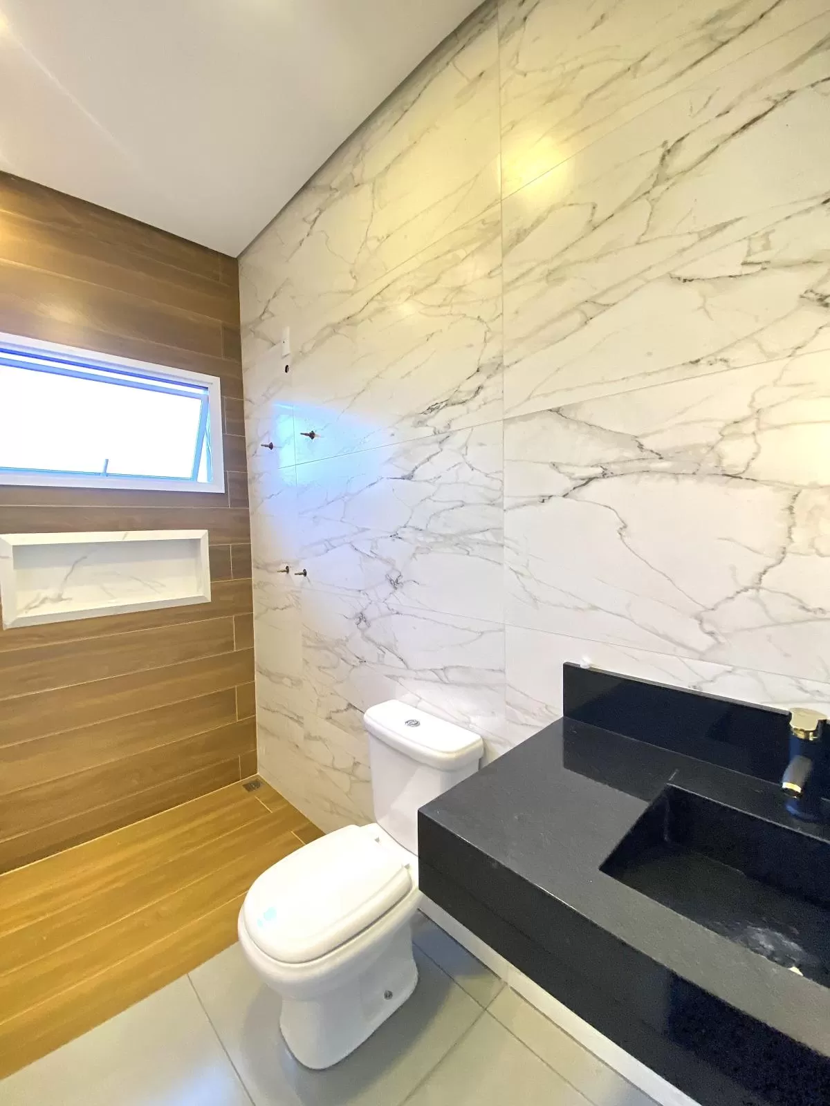 Sobrado à Venda com 3 suítes, e área gourmet completa com piscina, 242m² no Condomínio Cyrela Landscape em Votorantim/SP