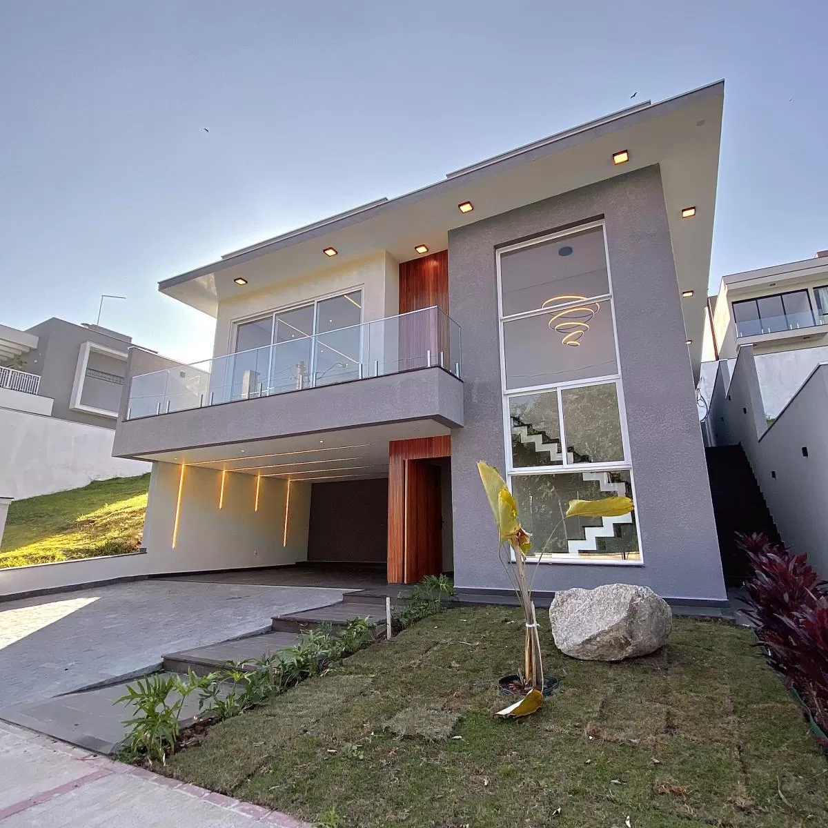 Sobrado à Venda com 3 suítes, e área gourmet completa com piscina, 242m² no Condomínio Cyrela Landscape em Votorantim/SP