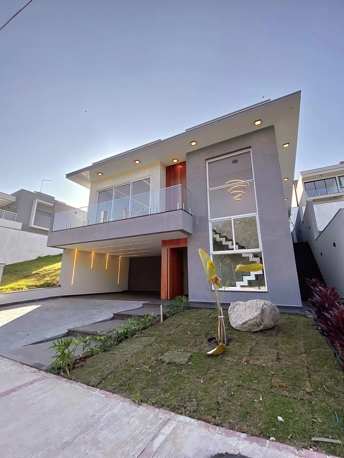 Sobrado à Venda com 3 suítes, e área gourmet completa com piscina, 242m² no Condomínio Cyrela Landscape em Votorantim/SP