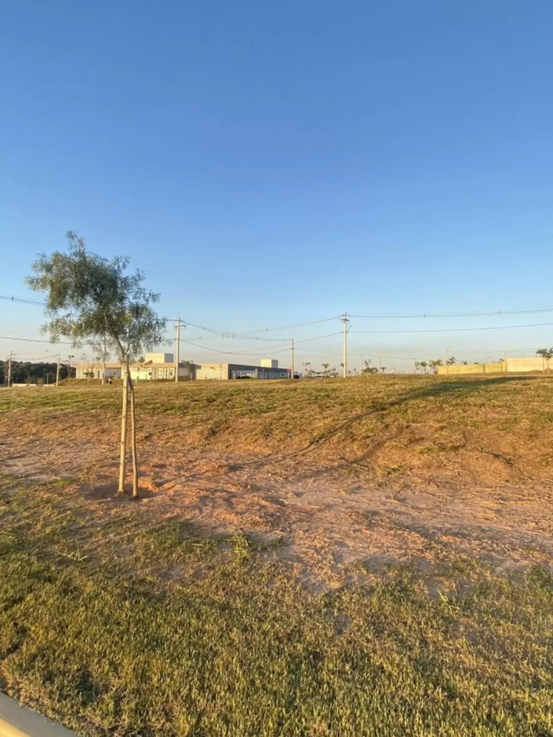 Terreno à Venda com topografia privilegiada, 300m² no Condomínio Terras Alpha em Votorantim/SP
