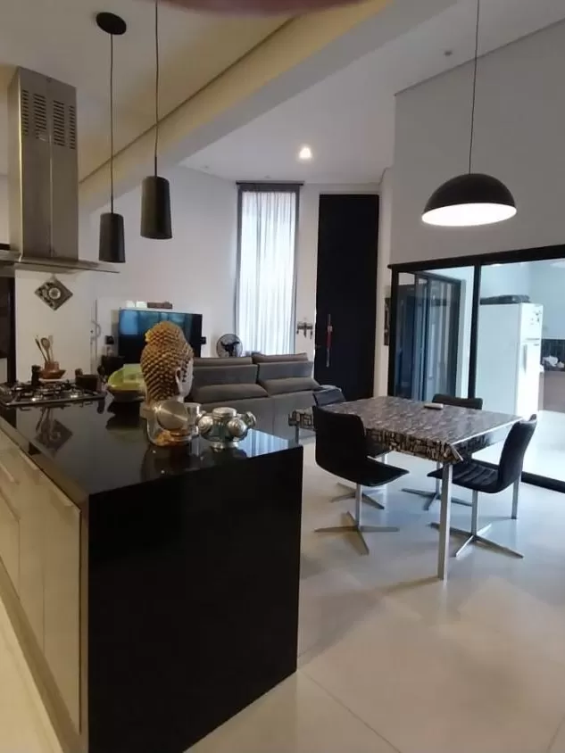 Casa à Venda e Locação no Condomínio Residencial Jardim