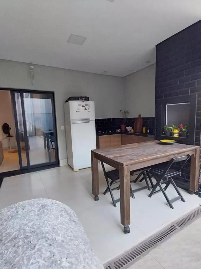 Casa à Venda e Locação no Condomínio Residencial Jardim