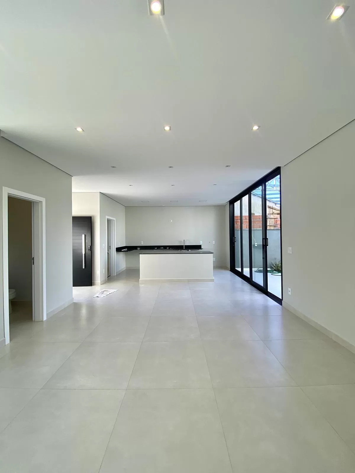 Casa Térrea à Venda no Condomínio Residencial Helena Maria em Sorocaba/SP