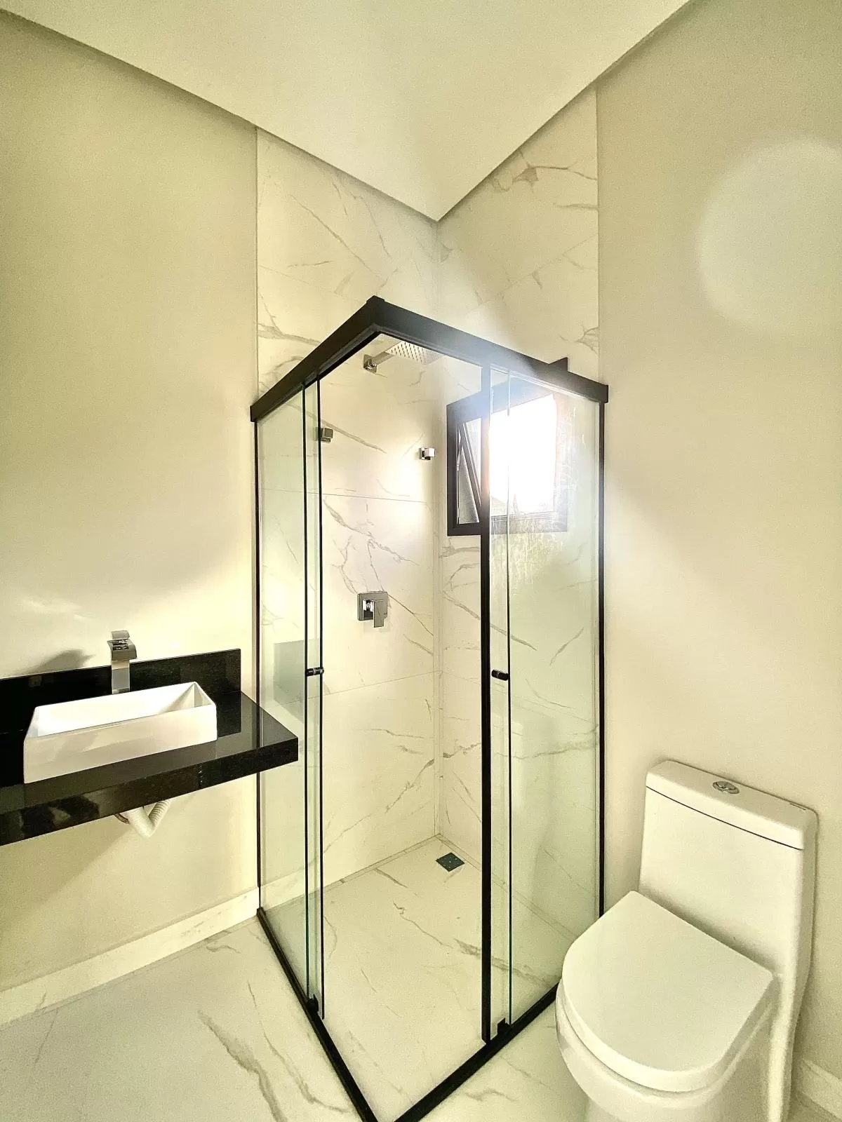 Casa Térrea à Venda no Condomínio Residencial Helena Maria em Sorocaba/SP