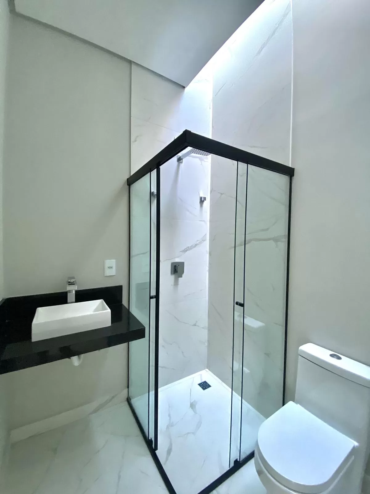 Casa Térrea à Venda no Condomínio Residencial Helena Maria em Sorocaba/SP