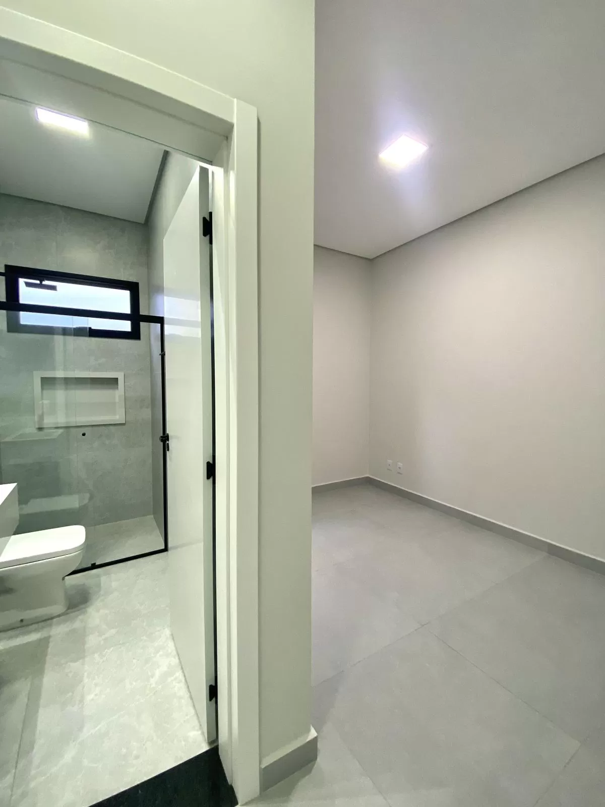 Casa Térrea à Venda no Condomínio Residencial Helena Maria em Sorocaba/SP