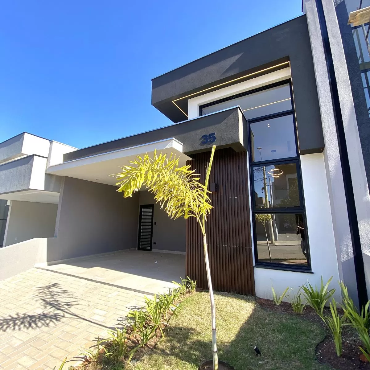 Casa Térrea à Venda no Condomínio Residencial Helena Maria em Sorocaba/SP