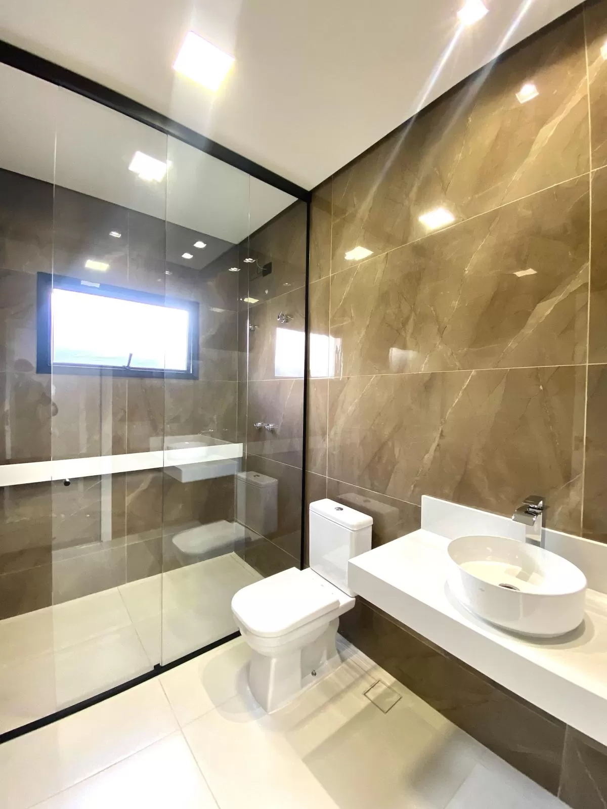 Casa Térrea à Venda no Condomínio Residencial Helena Maria em Sorocaba/SP