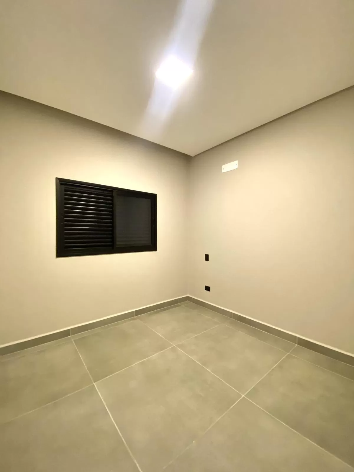 Casa Térrea à Venda no Condomínio Residencial Helena Maria em Sorocaba/SP