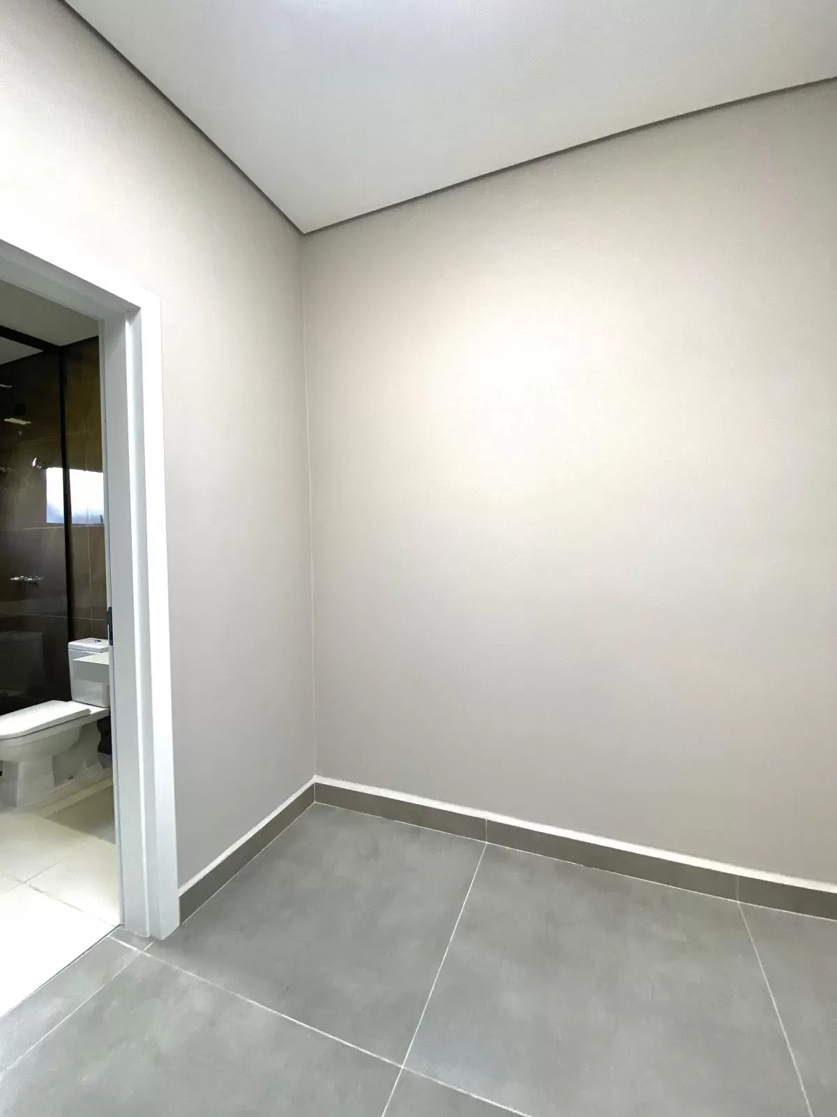 Casa Térrea à Venda no Condomínio Residencial Helena Maria em Sorocaba/SP