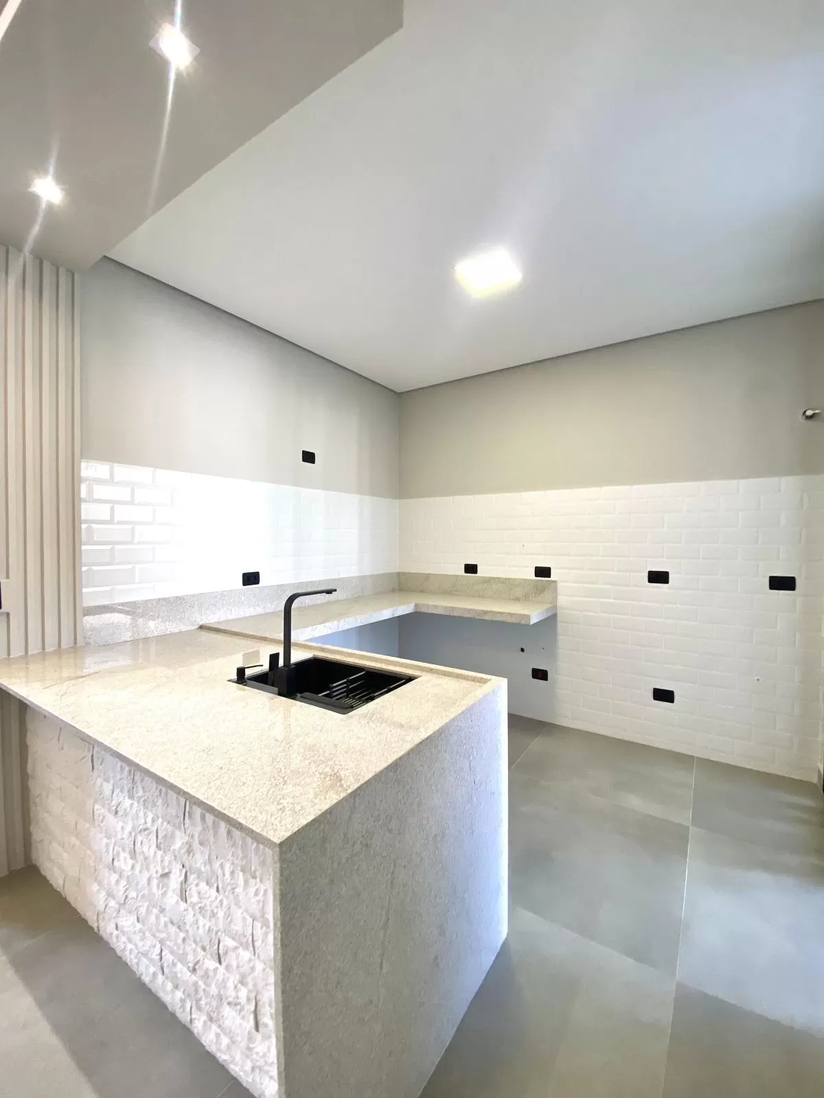 Casa Térrea à Venda no Condomínio Residencial Helena Maria em Sorocaba/SP