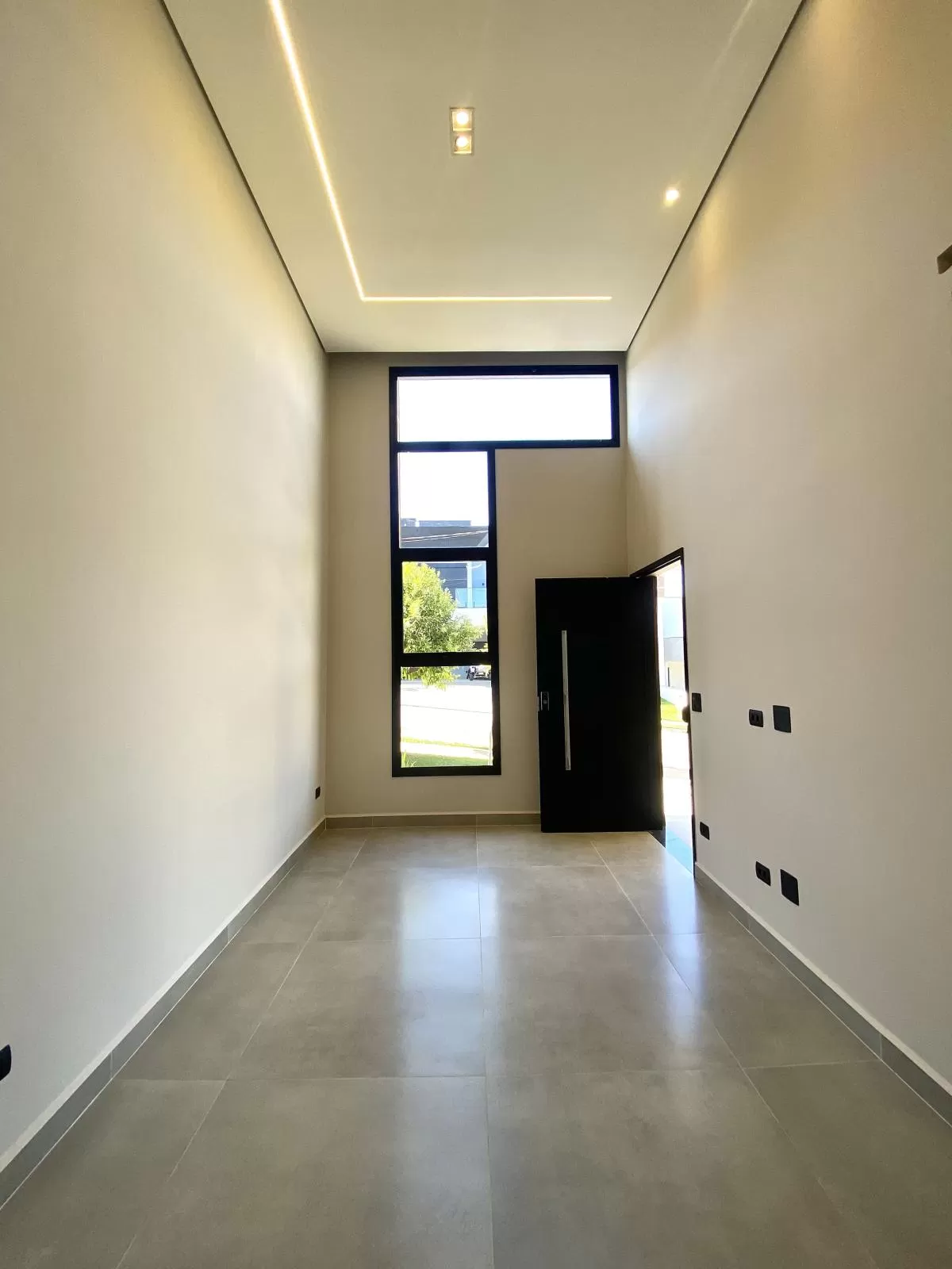 Casa Térrea à Venda no Condomínio Residencial Helena Maria em Sorocaba/SP