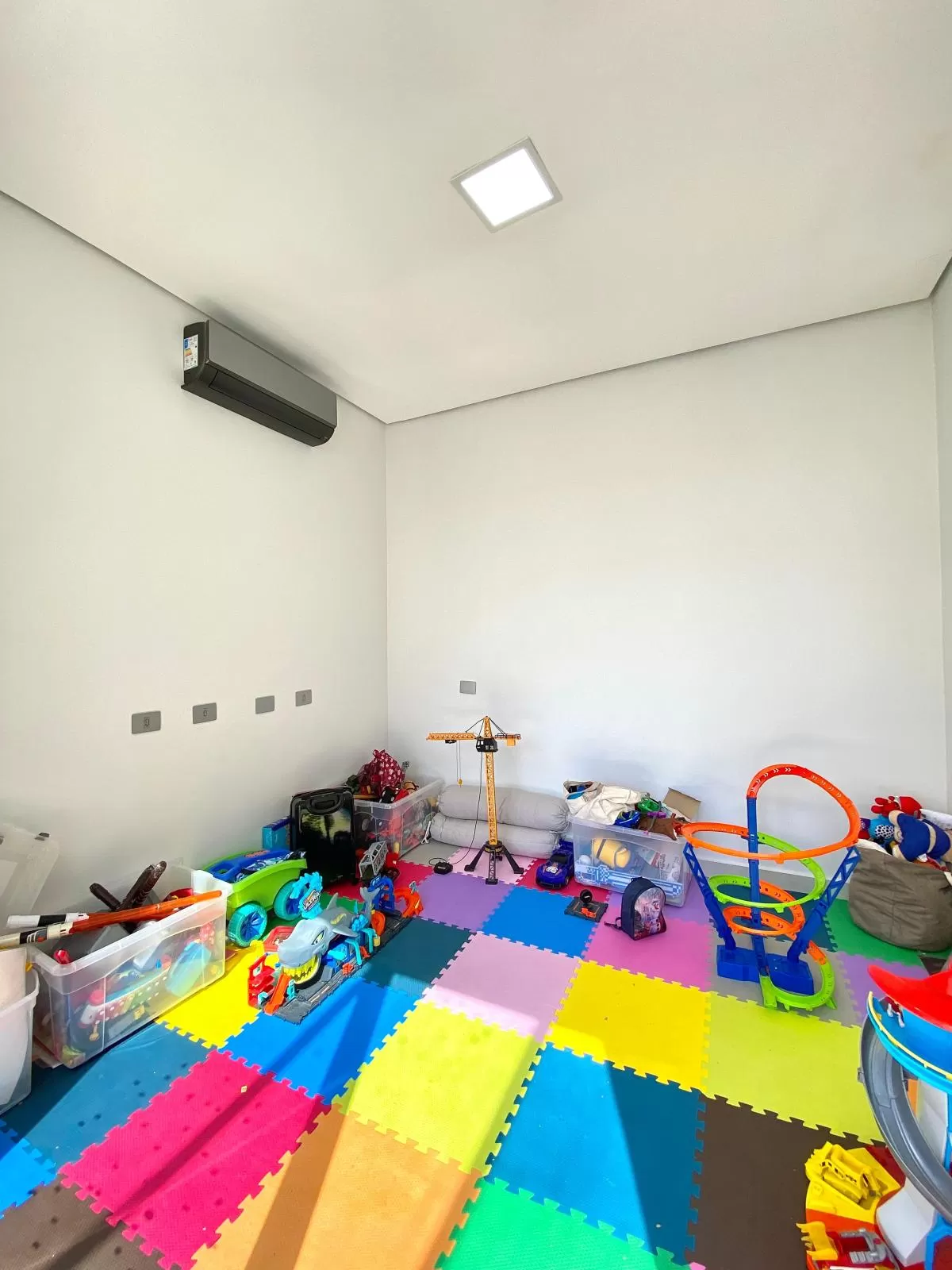 Sobrado à Venda com 3 suítes e piscina, 390m² em Sorocaba/SP no Condomínio Ibiti Royal Park